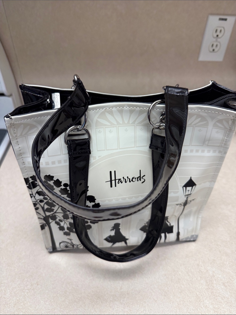 Harrods Black & White Graphic Cityscape Tote - Picture 7 of 8
